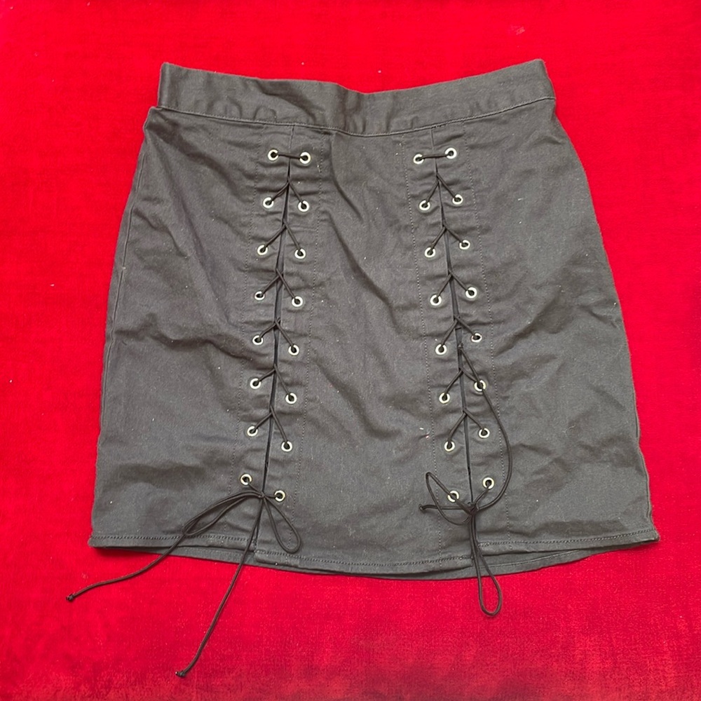 NWOT wild fable lace up skirt